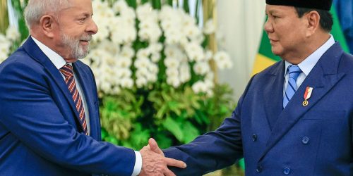 Brasil e Indonésia firmam acordos; Lula confirma candidatura em 2026 Imagem referente a Brasil e Indonésia firmam acordos; Lula confirma candidatura em 2026