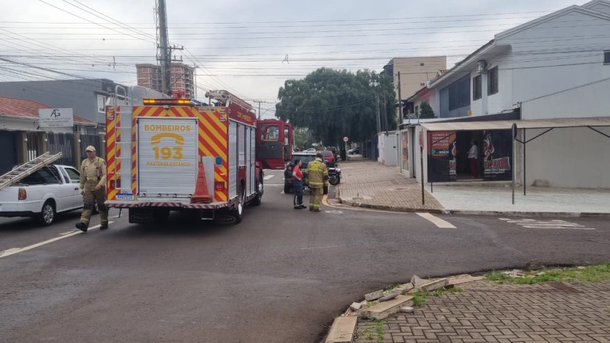 Corpo de Bombeiros é acionado em princípio de incêndio no Bairro Coqueiral