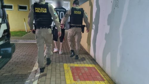 Após revés no futebol, palmeirense é detido pela PM no Bairro Floresta Imagem referente a Após revés no futebol, palmeirense é detido pela PM no Bairro Floresta