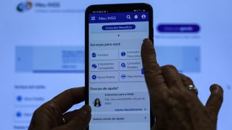 Quatro milhões de pessoas terão de fazer prova de vida no INSS Quatro milhões de pessoas terão de fazer prova de vida no INSS