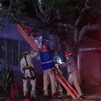 Imagem referente a Homem encosta em rede de alta tensão e sofre descarga elétrica no Bairro Parque São Paulo