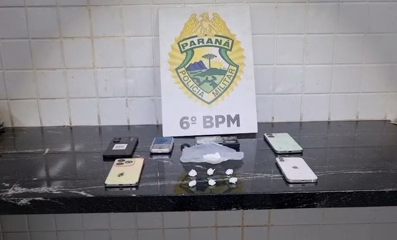 Dois jovens são presos por tráfico de drogas no bairro Santa Cruz, em Cascavel