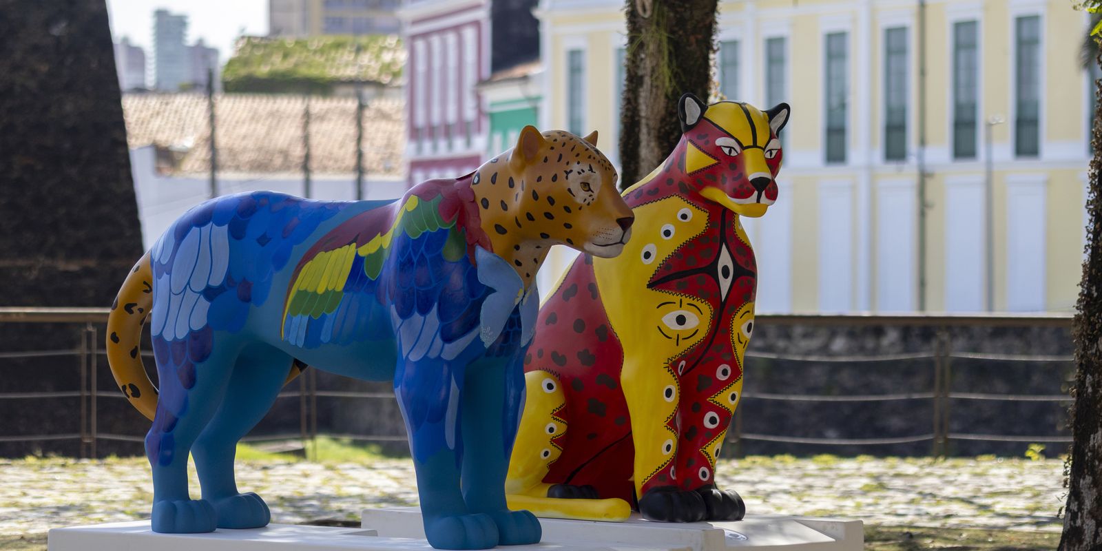 Belém vira galeria a céu aberto com estátuas de onças coloridas Belém vira galeria a céu aberto com estátuas de onças coloridas