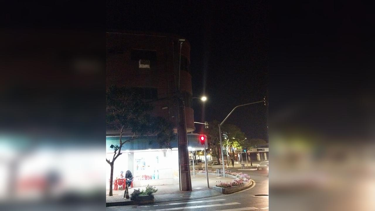 Internauta faz queixa sobre falta de iluminação pública na Avenida Carlos Gomes