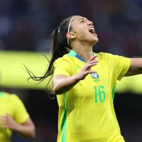 Com uma a menos, seleção feminina vence amistoso contra Inglaterra Imagem referente a Com uma a menos, seleção feminina vence amistoso contra Inglaterra