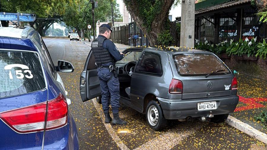 Guarda Municipal recupera Gol furtado em Cascavel