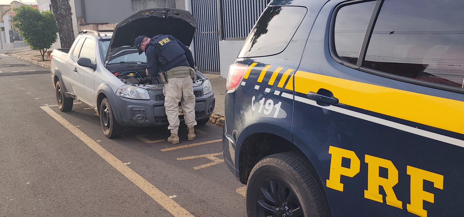 PRF recupera veículo roubado na BR-376, em Jandaia do Sul