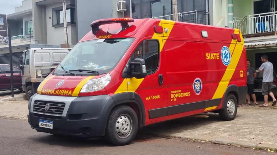 Idosa de 80 anos sofre queda no banheiro e é socorrida pelo Siate