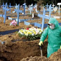 Covid-19 deixou 149 mil crianças e adolescentes órfãos em 2020 e 2021 Imagem referente a Covid-19 deixou 149 mil crianças e adolescentes órfãos em 2020 e 2021