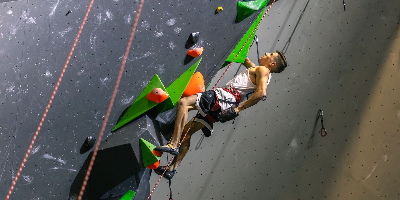 Eduardo Schaus leva bronze na Copa do Mundo de paraescalada na França Imagem referente a Eduardo Schaus leva bronze na Copa do Mundo de paraescalada na França