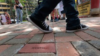 Calçadão em SP homenageia personalidades que lutaram pela democracia Calçadão em SP homenageia personalidades que lutaram pela democracia