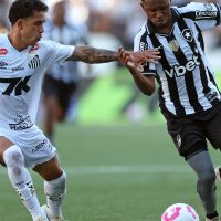 Imagem referente a Botafogo fica duas vezes à frente, mas cede empate ao Santos no Rio