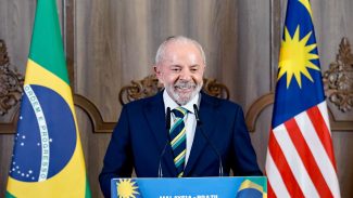 Lula participa de Cúpula da Ásia do Leste Lula participa de Cúpula da Ásia do Leste