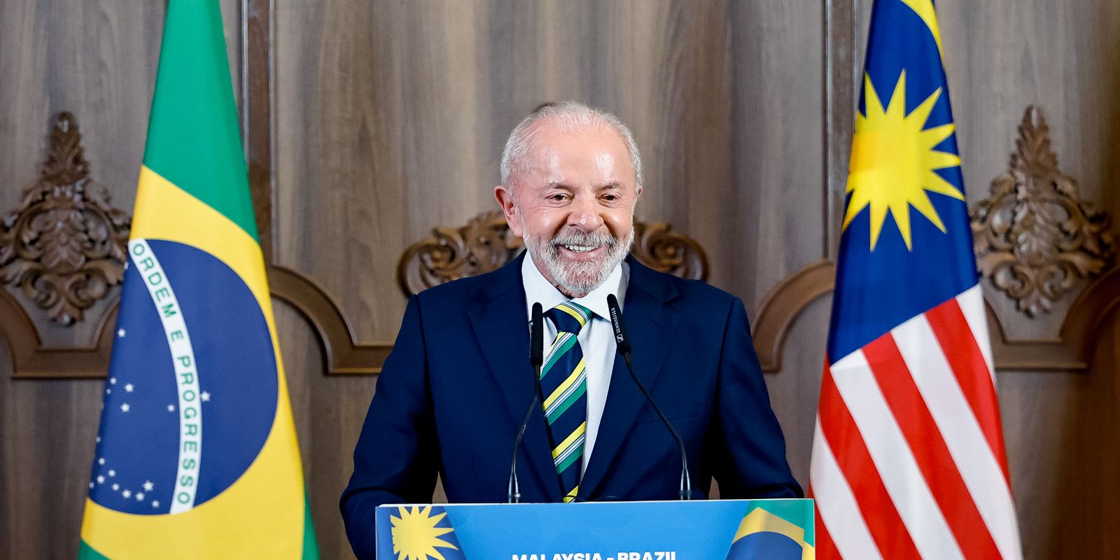Lula participa de Cúpula da Ásia do Leste Lula participa de Cúpula da Ásia do Leste