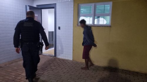 Suspeito é pego com 25 metros de fio na mão em patrulhamento da GM
