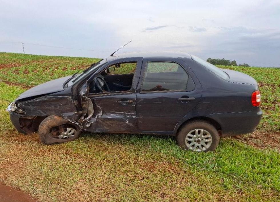 Mãe e filha ficam feridas em colisão lateral na PRc-467, em Marechal Cândido Rondon Mãe e filha ficam feridas em colisão lateral na PRc-467, em Marechal Cândido Rondon