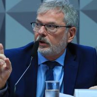 Imagem referente a Ex-diretor do INSS nega vínculo político em depoimento à CPI