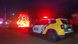 Homem é agredido em via pública no Bairro Santa Cruz; Agressor é contido por populares Homem é agredido em via pública no Bairro Santa Cruz; Agressor é contido por populares