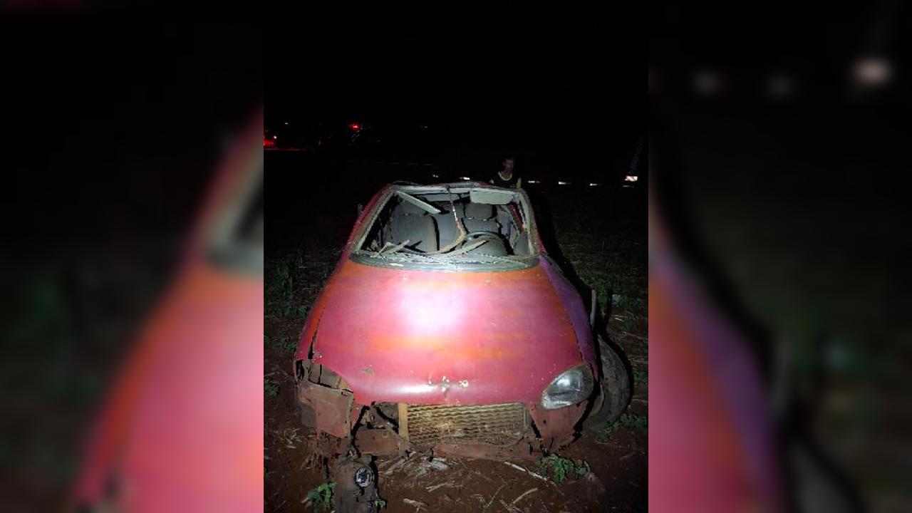 Jovem fica ferido após capotamento na PR-495, entre Medianeira e Missal