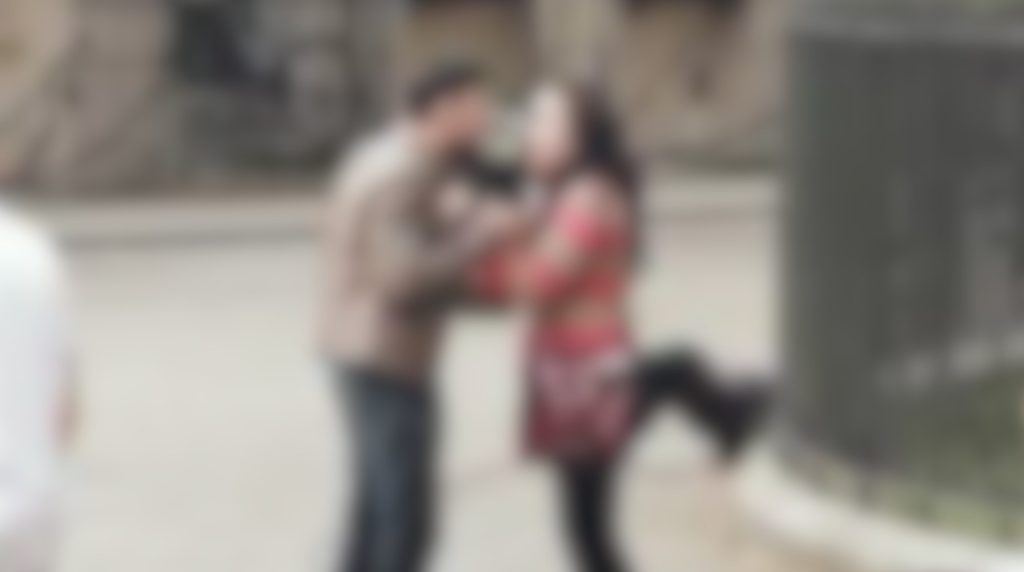 “Disse que ia comprar bebida e achei ele com outra!”: mulher ‘desce o braço’ no marido no meio da rua “Disse que ia comprar bebida e achei ele com outra!”: mulher ‘desce o braço’ no marido no meio da rua