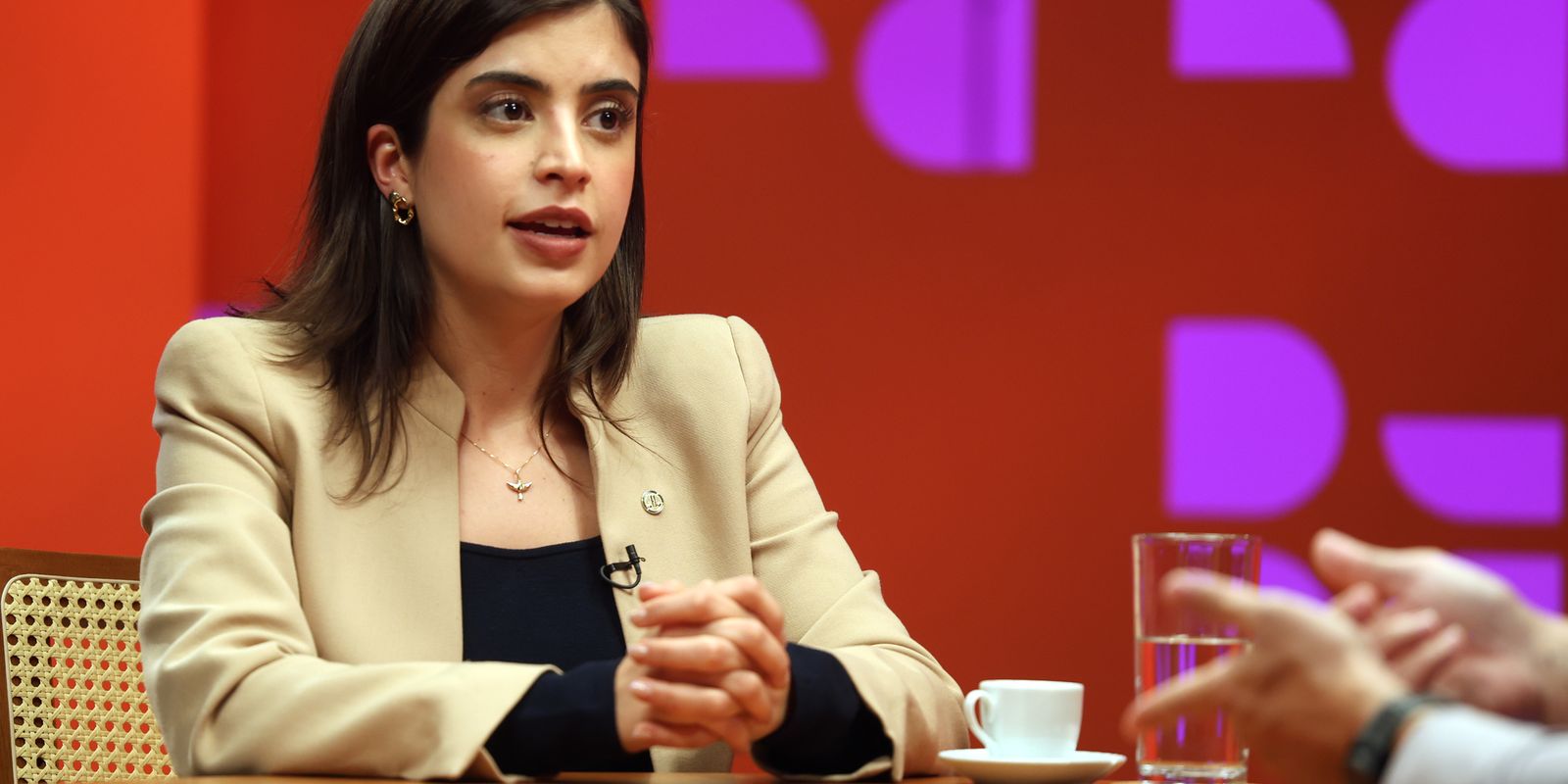 Deputada Tabata Amaral é a entrevistada de hoje do DR com Demori Deputada Tabata Amaral é a entrevistada de hoje do DR com Demori
