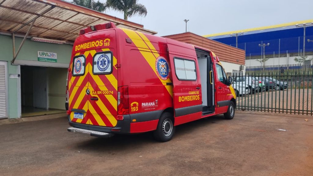 Mulher sofre queda de dois metros em mercado e é socorrida pelo Siate Mulher sofre queda de dois metros em mercado e é socorrida pelo Siate