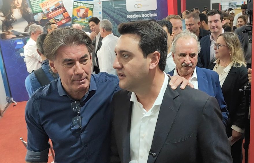 “Estou muito feliz de ter o meu nome avaliado e reconhecido”, afirma Ratinho sobre possível candidatura à Presidência