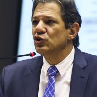 Imagem referente a Medidas de corte de gastos serão inseridas em novo projeto, diz Haddad