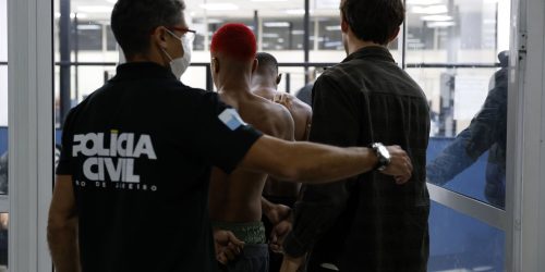 Número de suspeitos mortos em ação na Penha e no Alemão pode aumentar Imagem referente a Número de suspeitos mortos em ação na Penha e no Alemão pode aumentar