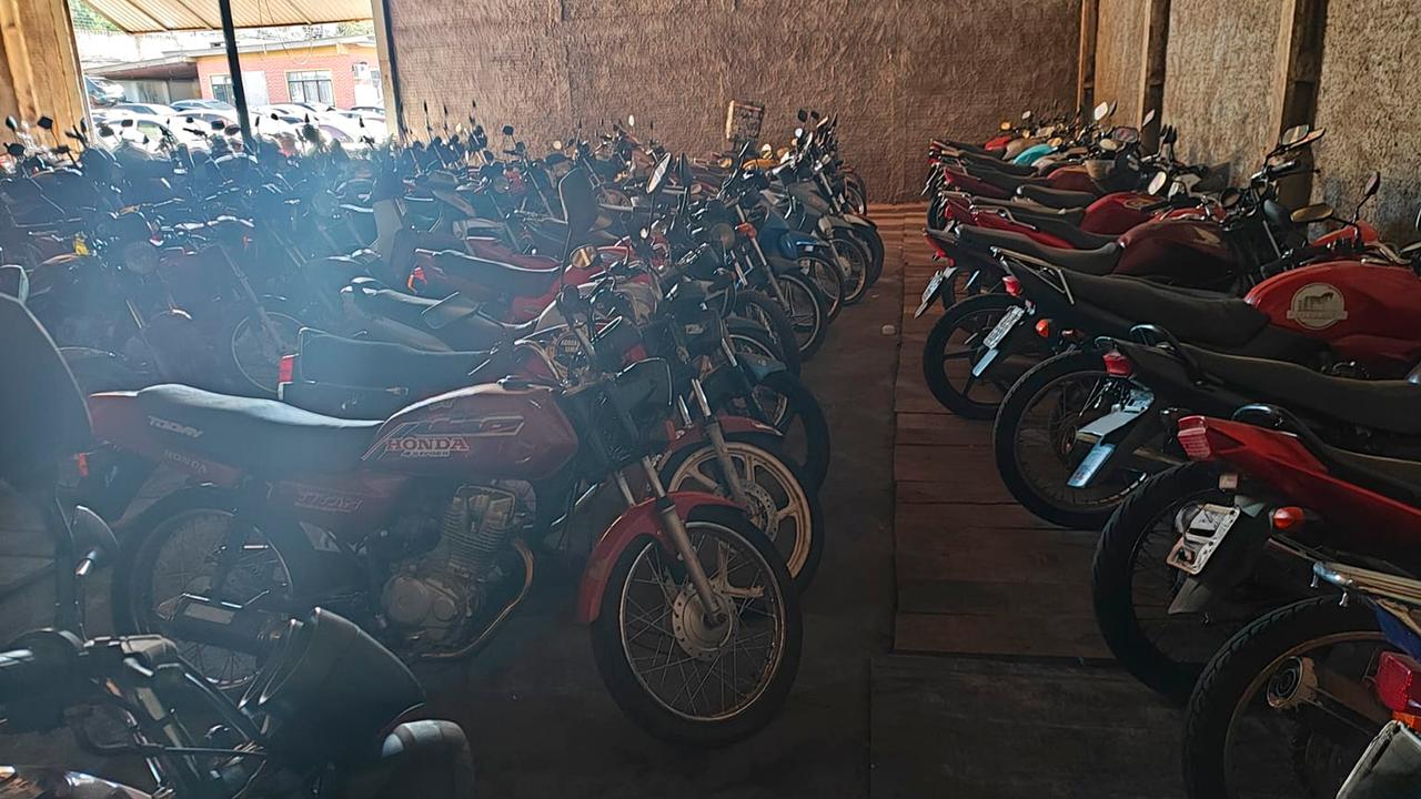 Leilão com 196 veículos e 74 sucatas abre visitação aos itens nesta quinta-feira, em Cascavel