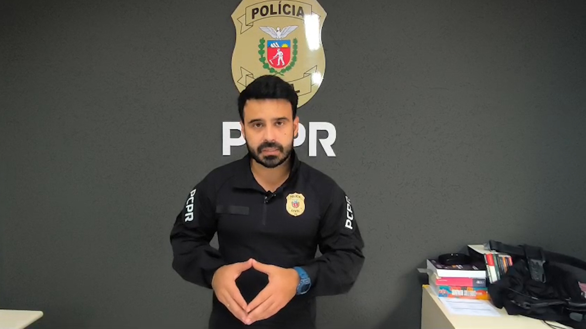 PCPR e PMPR prendem nove pessoas durante operação contra o tráfico de drogas na RMC PCPR e PMPR prendem nove pessoas durante operação contra o tráfico de drogas na RMC