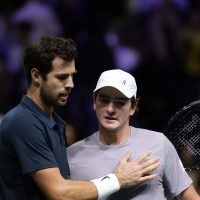 Imagem referente a João Fonseca batalha em quadra, mas dá adeus ao Masters 1000 de Paris