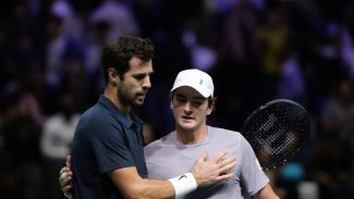 João Fonseca batalha em quadra, mas dá adeus ao Masters 1000 de Paris