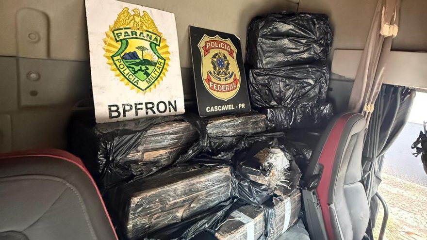 PF e BPFron apreendem 288 kg de maconha em caminhão em Cascavel