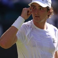 João Fonseca antecipa fim da temporada para tratar de uma lombalgia Imagem referente a João Fonseca antecipa fim da temporada para tratar de uma lombalgia