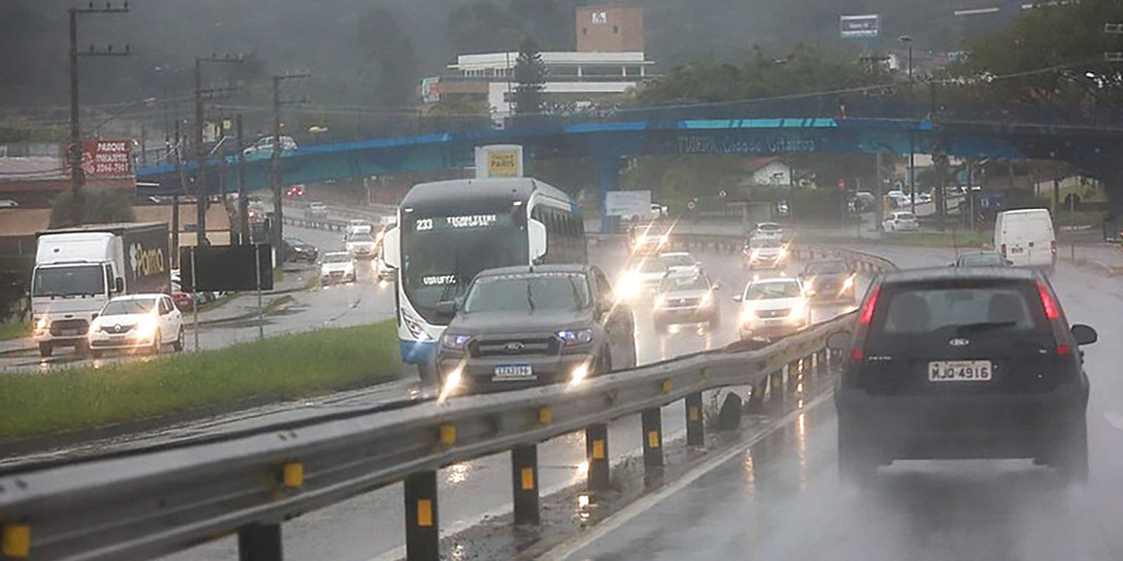 Lote 5 de rodovias do Paraná é leiloado Lote 5 de rodovias do Paraná é leiloado