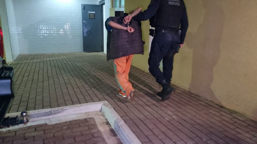 Guarda Municipal cumpre mandado de prisão na Avenida Toledo
