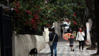 Capital paulista amanhece com céu encoberto e chuva Capital paulista amanhece com céu encoberto e chuva