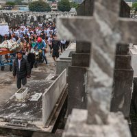 PT, PSOL e PCdoB pedem ao STF acesso de familiares à perícia de corpos Imagem referente a PT, PSOL e PCdoB pedem ao STF acesso de familiares à perícia de corpos