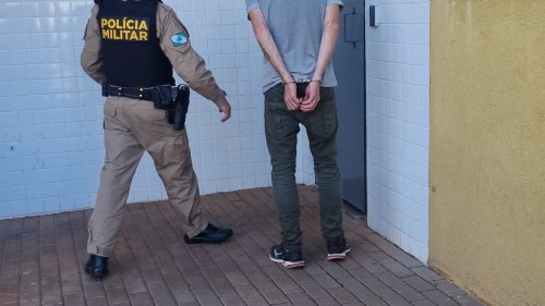 Homem de 43 anos é detido no Centro de Cascavel com mandado de prisão em aberto