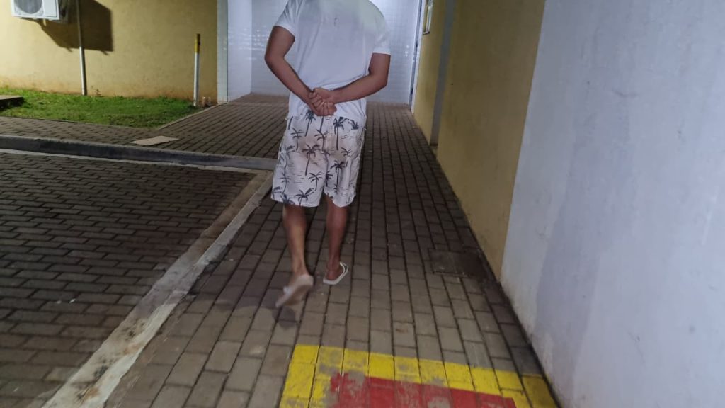 Jovem é encaminhado à Delegacia após menor de 13 anos ser localizada em sua casa em Santa Tereza do Oeste Jovem é encaminhado à Delegacia após menor de 13 anos ser localizada em sua casa em Santa Tereza do Oeste