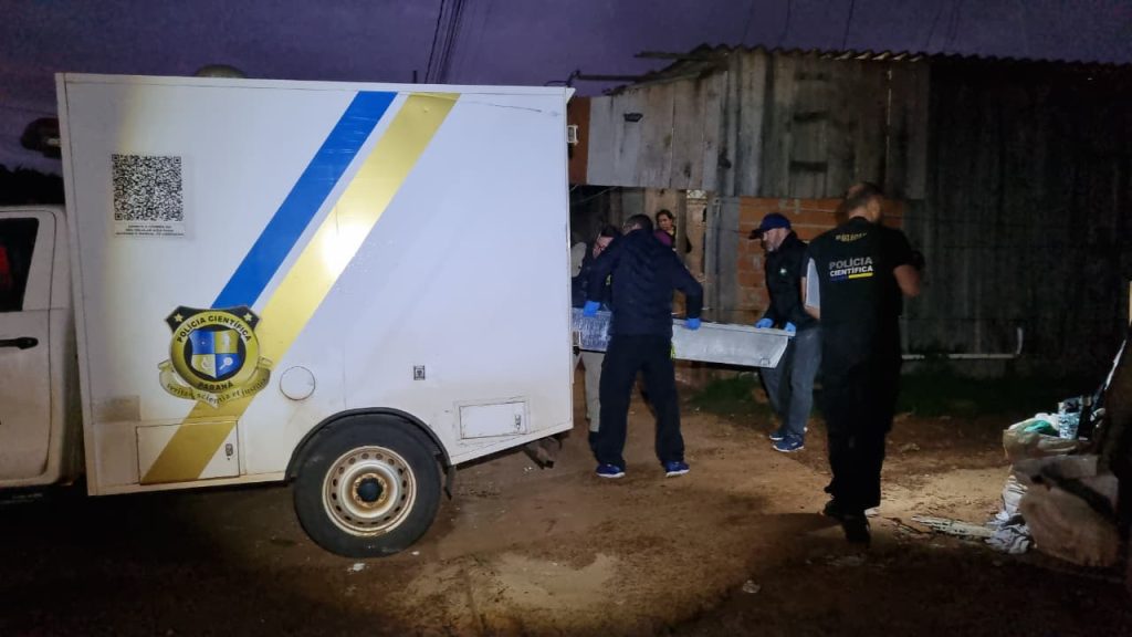 Homem é morto com múltiplas facadas no bairro Interlagos Homem é morto com múltiplas facadas no bairro Interlagos