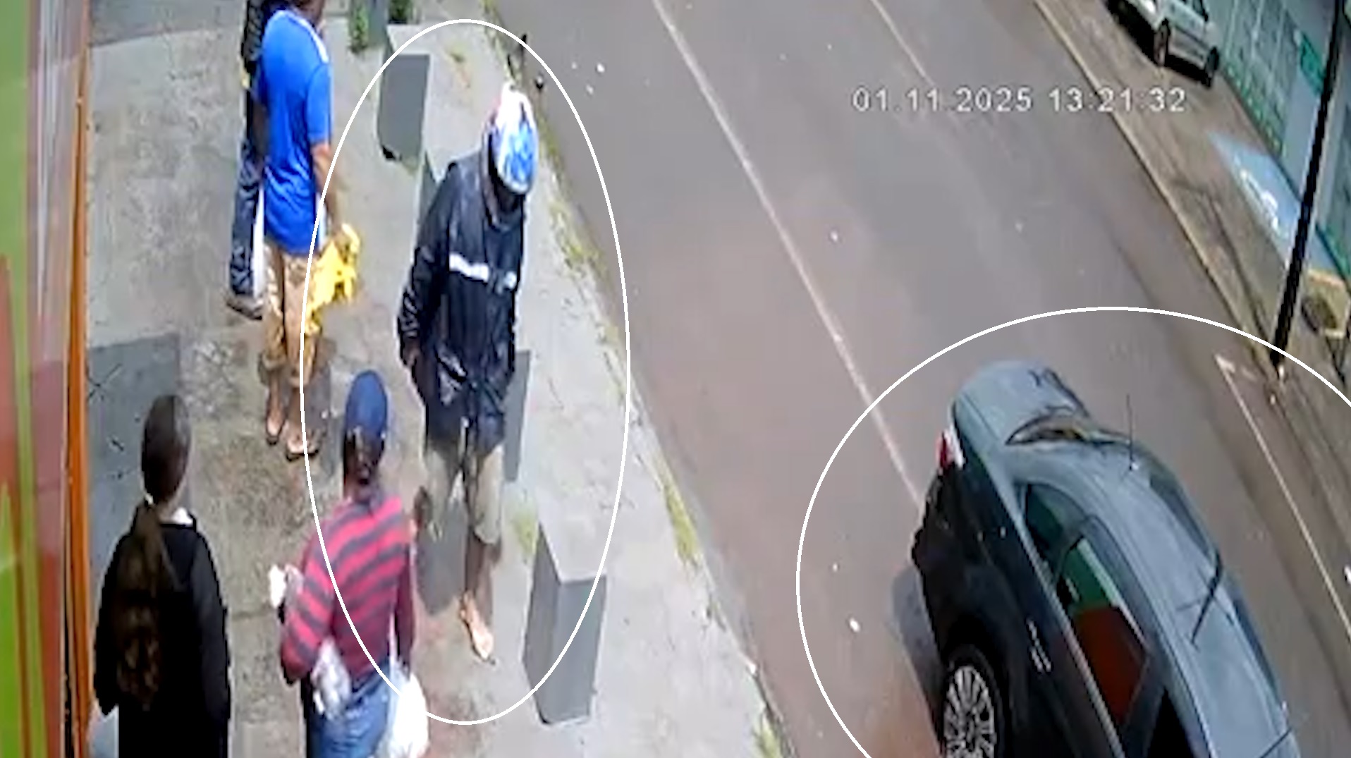 Câmera registra motociclista ferido após colidir na traseira de Siena em Cascavel