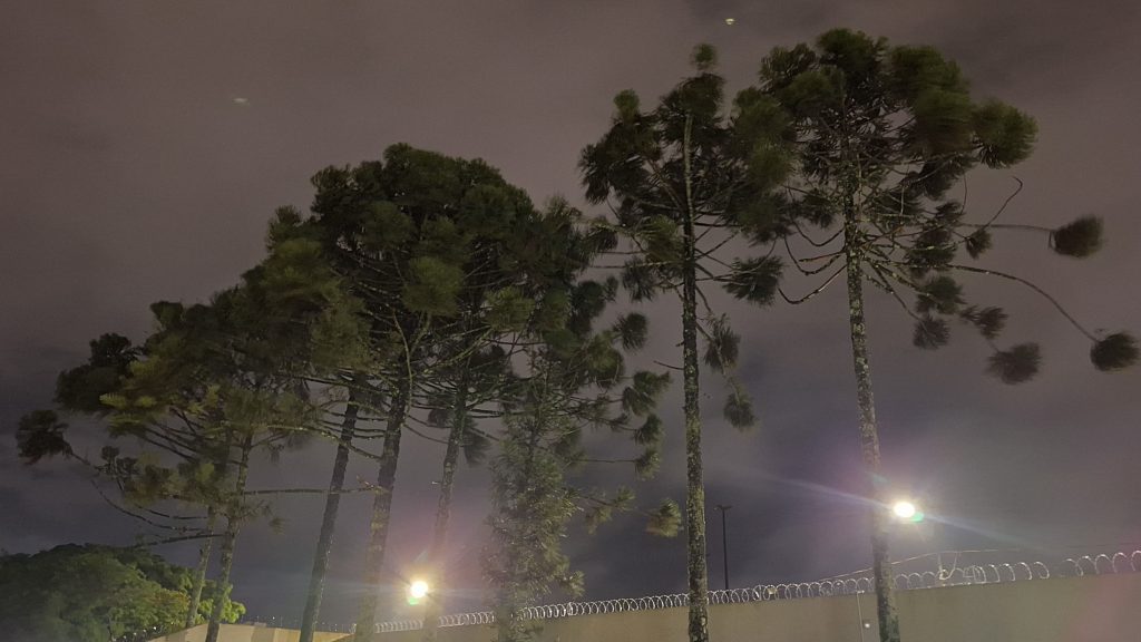 Defesa Civil emite alerta para risco de temporais nas próximas horas em Cascavel Defesa Civil emite alerta para risco de temporais nas próximas horas em Cascavel