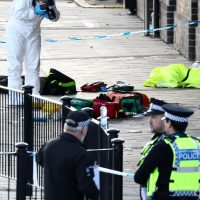 Ataque a trem em Cambridge deixa nove pessoas em estado grave Imagem referente a Ataque a trem em Cambridge deixa nove pessoas em estado grave