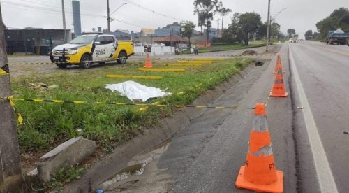 Mulher de 28 anos é brutalmente assassinada a tiros em Curitiba