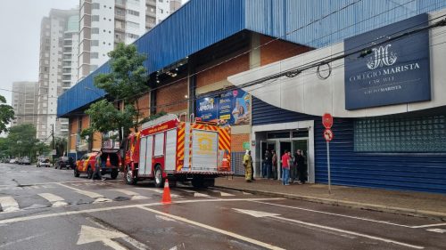 Imagem referente a Incêndio no Colégio Marista mobiliza Corpo de Bombeiros