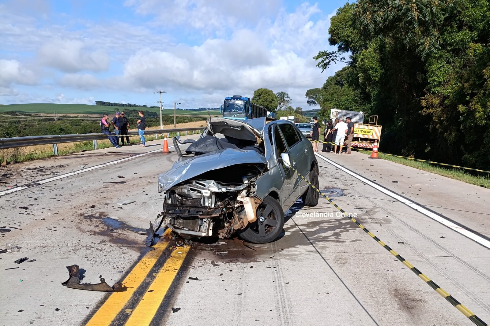Motorista de carro é ejetada e morre após colisão frontal na PRc-280