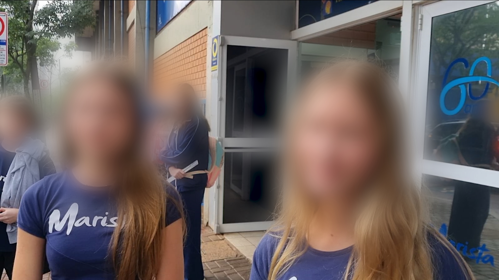 "Começou todo mundo a se desesperar, aí tocou o alarme", relatam alunas do Colégio Marista em Cascavel