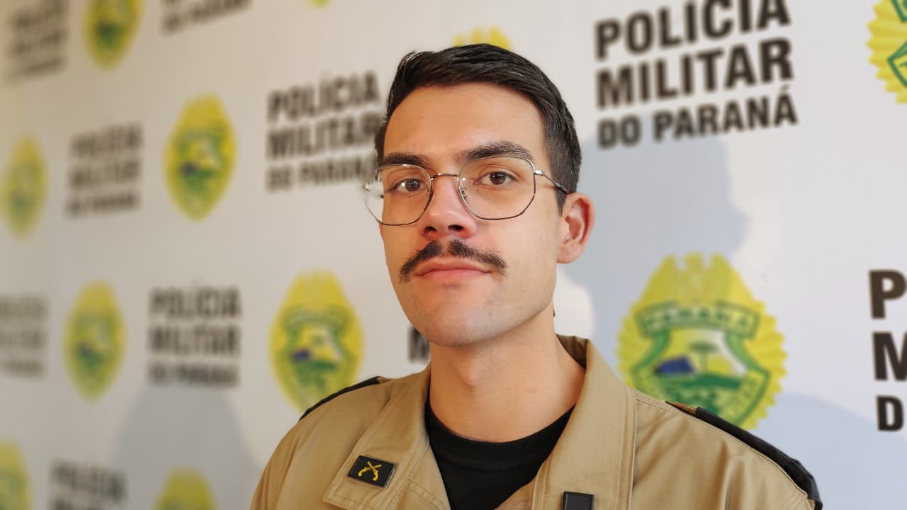 "Foi detida por embriaguez ao volante", afirma aspirante da PM sobre motorista que bateu em trailer
